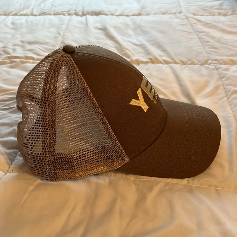 Yeti trucker hat